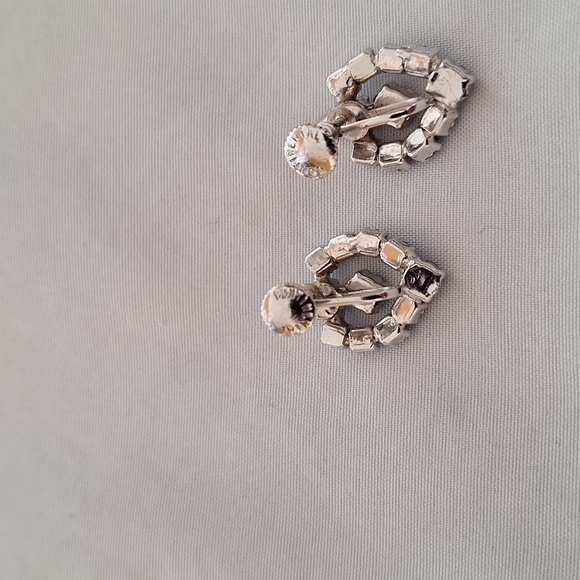 # 226 Vintage continental screw on earnings - Picture 2 of 6